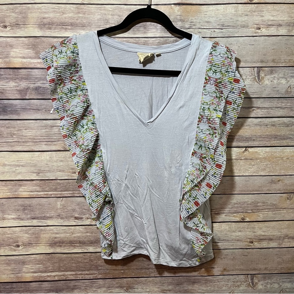 Anthropologie VanessaVirginia Grey Top Ruffle Front Size Medium